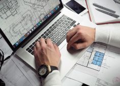 https://job-industrie.com/wp-content/uploads/2019/04/blueprints-1837238_1920-236x168.jpg
