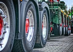 https://job-industrie.com/wp-content/uploads/2019/04/truck-2920533_1920-236x168.jpg