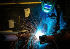 https://job-industrie.com/wp-content/uploads/2019/07/welder-3373370_1920-236x168.jpg